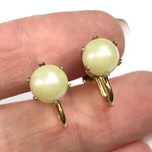 Vintage Henry Griffith & Sons 12 K Gold Filled 8mm Pearl Screw Back Earrings